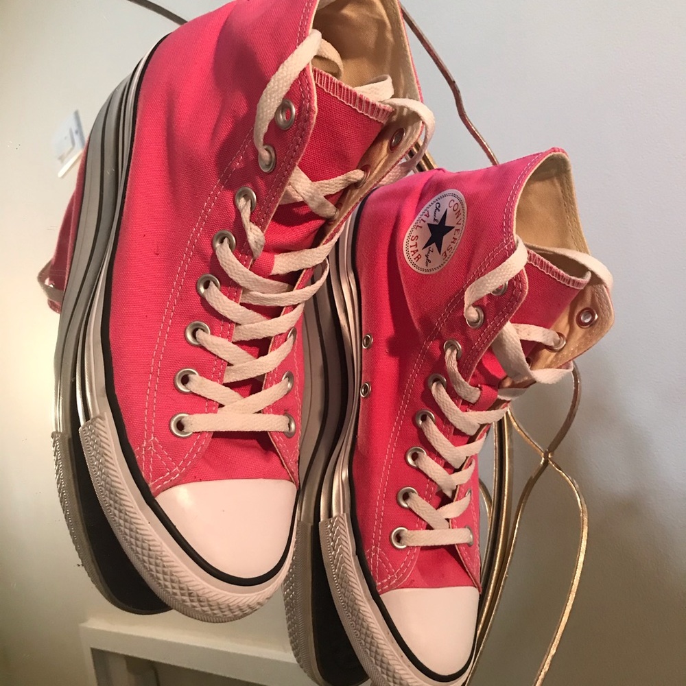 Converse pink high top
